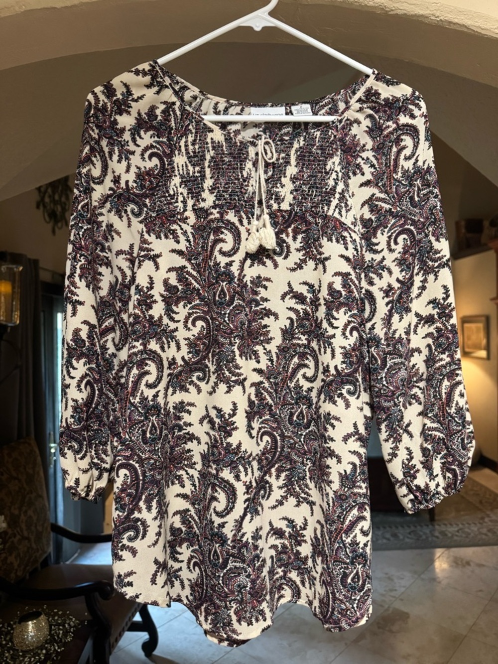 Liz Claiborne Cream Paisley Tassel Peasant Top - Picture 1 of 3